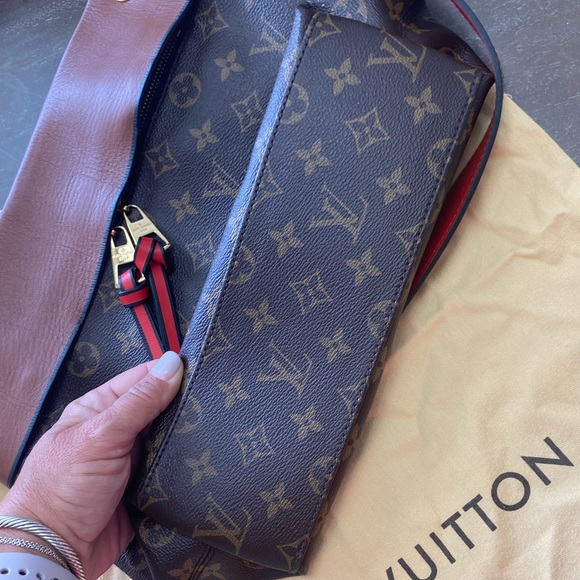 LOUIS VUITTON TUILERIES BESACE - Picture 3 of 16